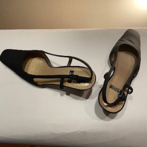 Stuart Weitzman Vintage Slingback Pumps Black Size 8.5 B - Picture 3 of 8